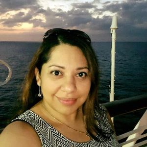 Meet your Posher, Ana